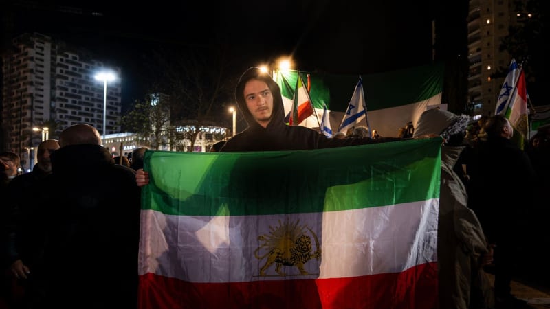 Mimořádně napjatá situace v Íránu: Na popud USA se sejde Rada bezpečnosti OSN