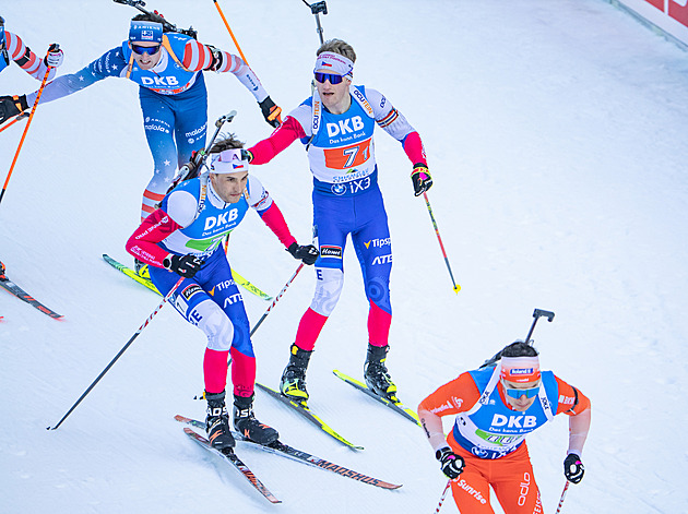Češi se odstřelili z čela, zaujali ale běžecky. Štafetu v Ruhpoldingu ovládla Francie
