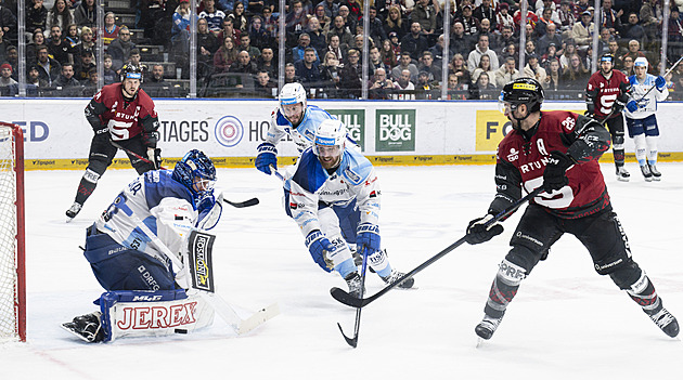 ONLINE: Sparta snížila, v závěru proti Kometě ale stále prohrává o dvě branky