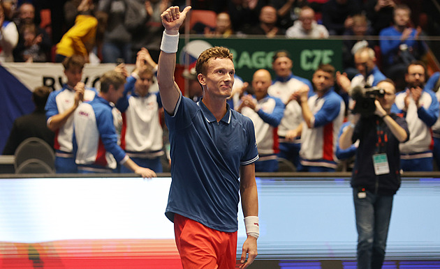 Davis Cup ONLINE: Češi proti Švédům díky Lehečkovi vedou, hraje debutant Svrčina