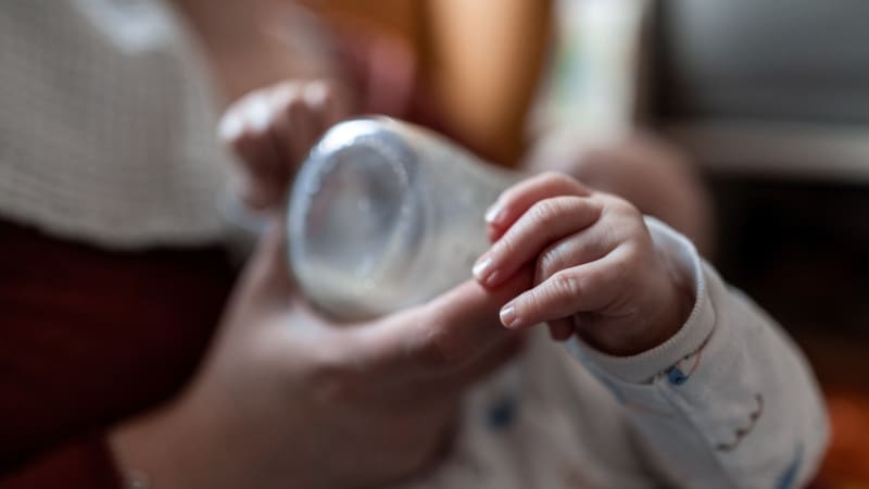 Druhou skleničku otrávené kojenecké výživy Rakušané stále nenašli. Ukrývá jed na krysy