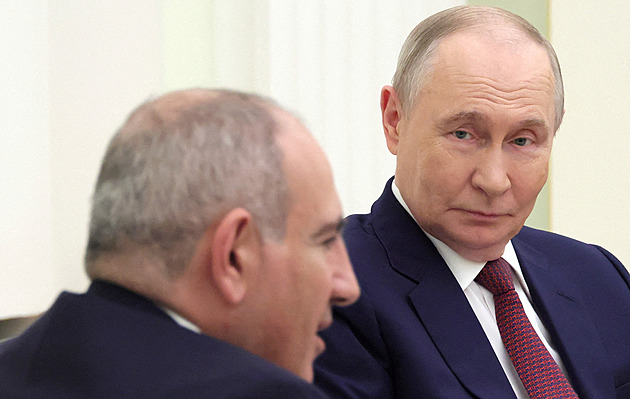 Arménie by se nebránila odchodu ruských vojáků. Odejdeme klidně zítra, tvrdí Putin