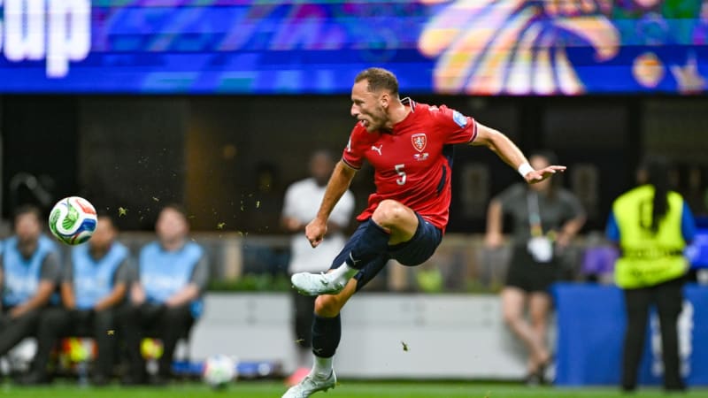 Čtvrtou prohru v Lize národů odstartoval ve Wembley Coufal. Dvakrát se prosadil Kane